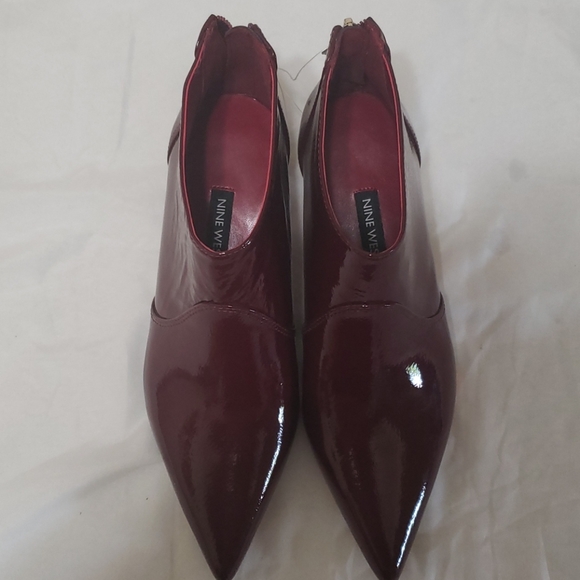 yaakovah pointy toe booties